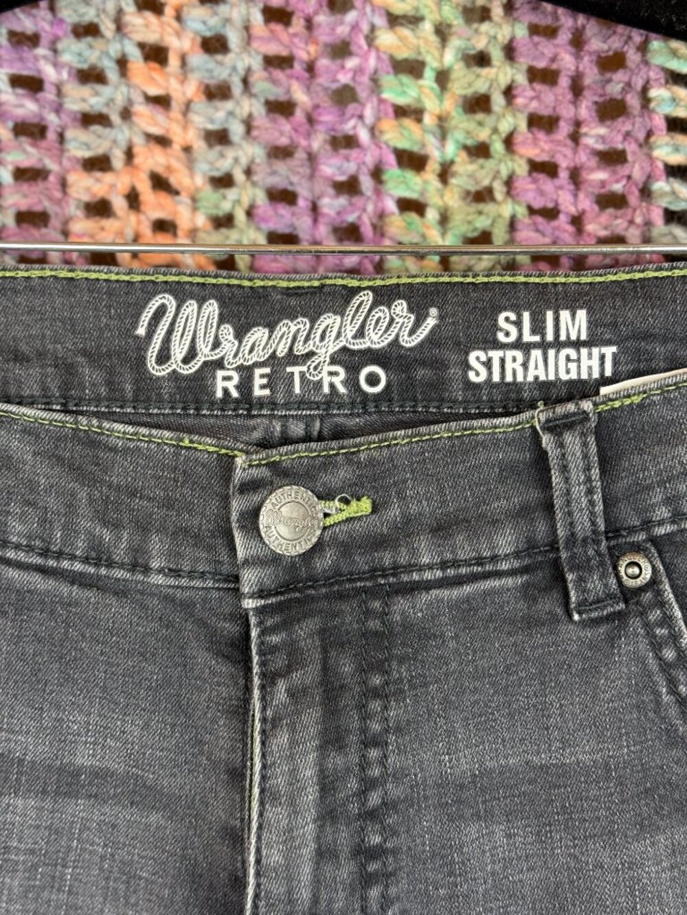 Wrangler Retro Slim Straight Mens Jeans (Size 33x30) - Picture 2 of 5